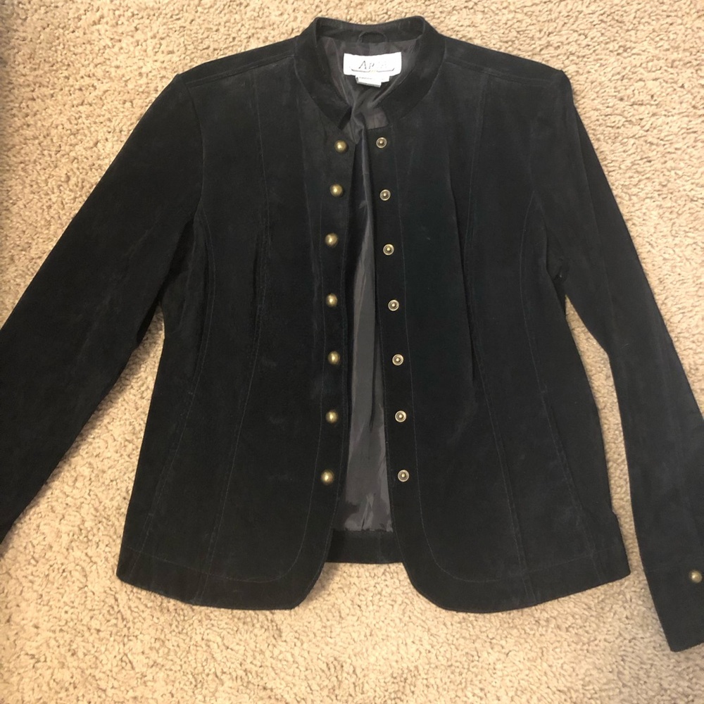 Aria black genuine leather jacket! Size medium! like new! With brass button